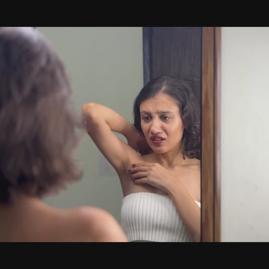 Smooth Skin On-The-Go | Evior Flyyy Razor with Travel Case, Handle + 2 Blades